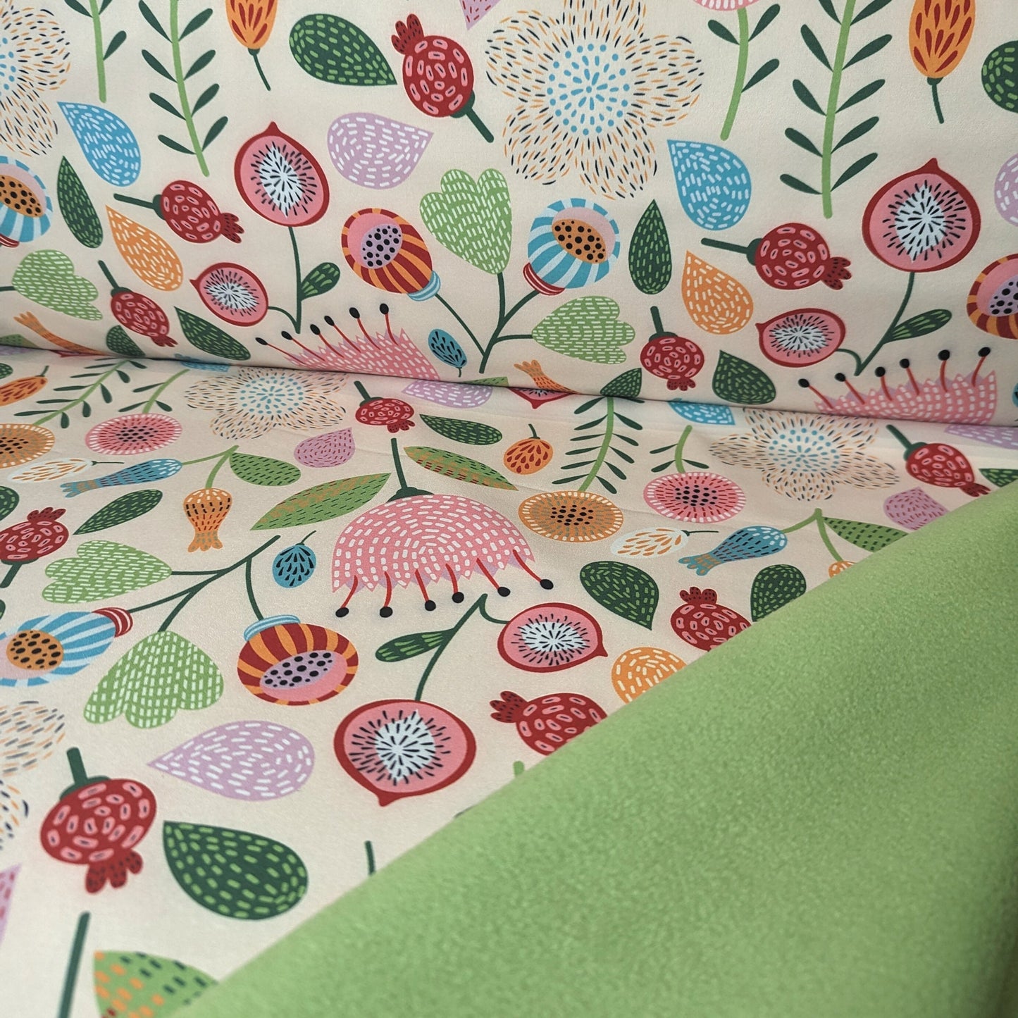 Softshell Stoff Kinder: Blumen Creme // florale Softshell Meterware (50cm)